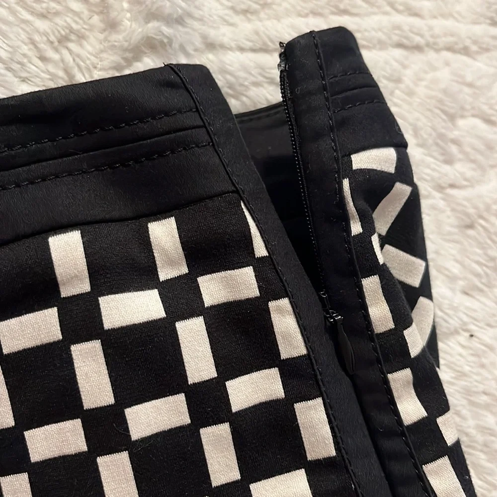 WHBM CHECKERED PENCIL SKIRT SIZE 4 - Picture 3 of 4